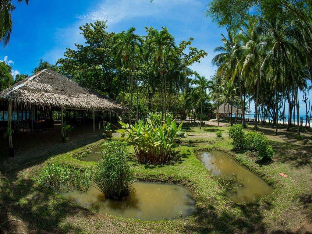 Baan Chumphon Pathio Exterior foto