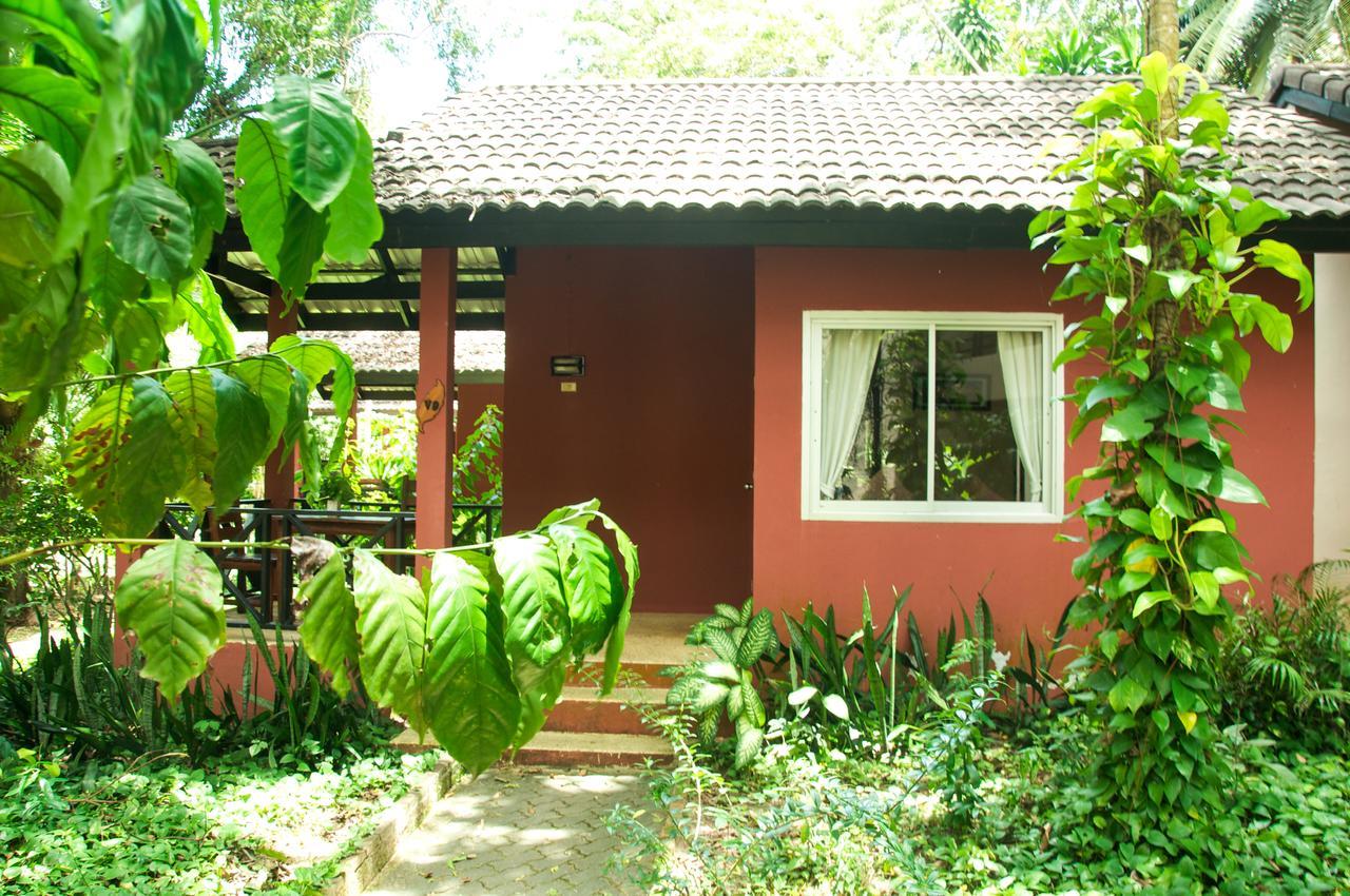 Baan Chumphon Pathio Exterior foto